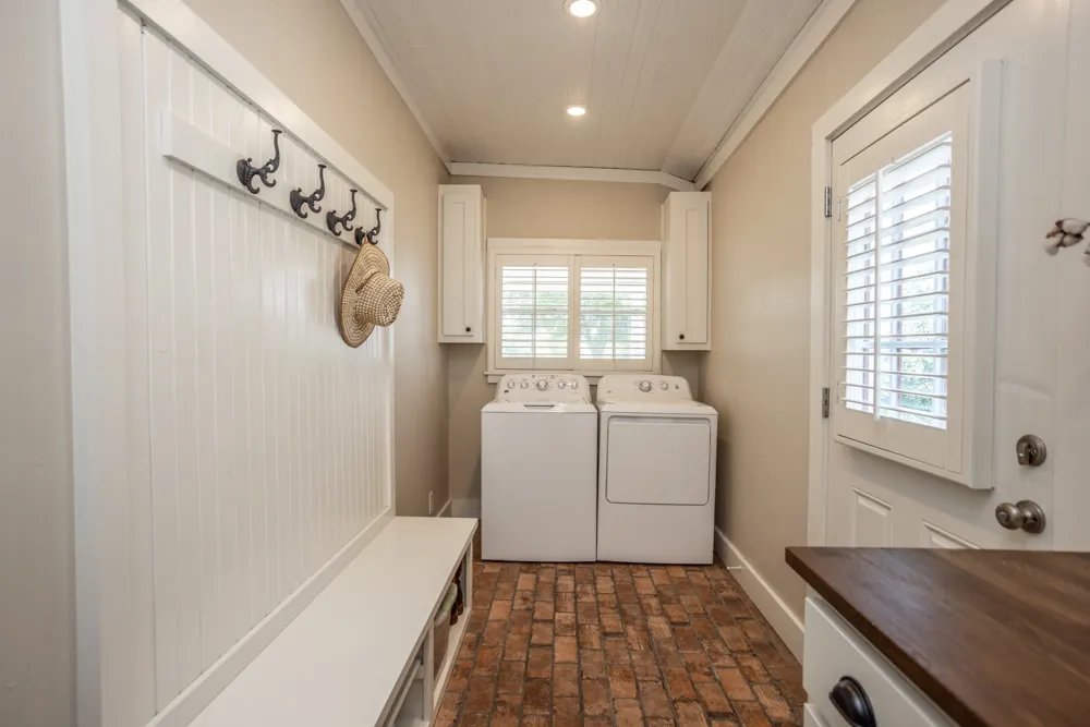 5217 W Fm 922 Valley View, TX 76272