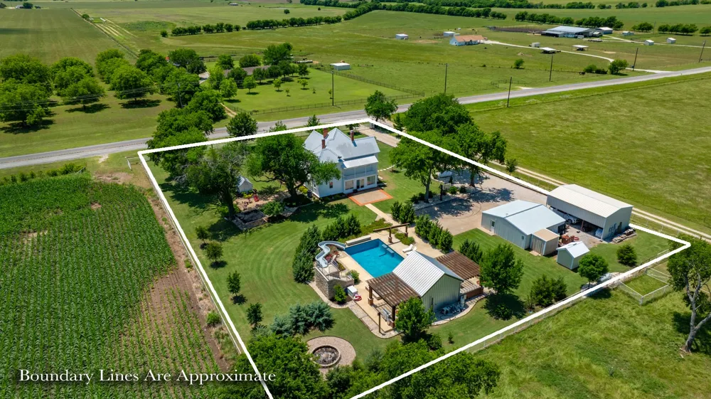 5217 W Fm 922 Valley View, TX 76272