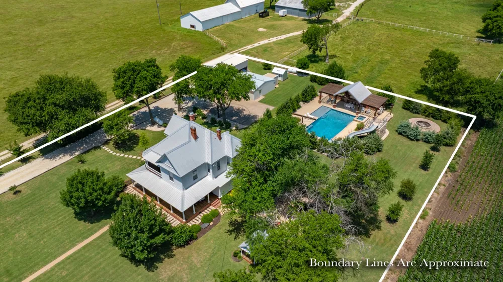 5217 W Fm 922 Valley View, TX 76272