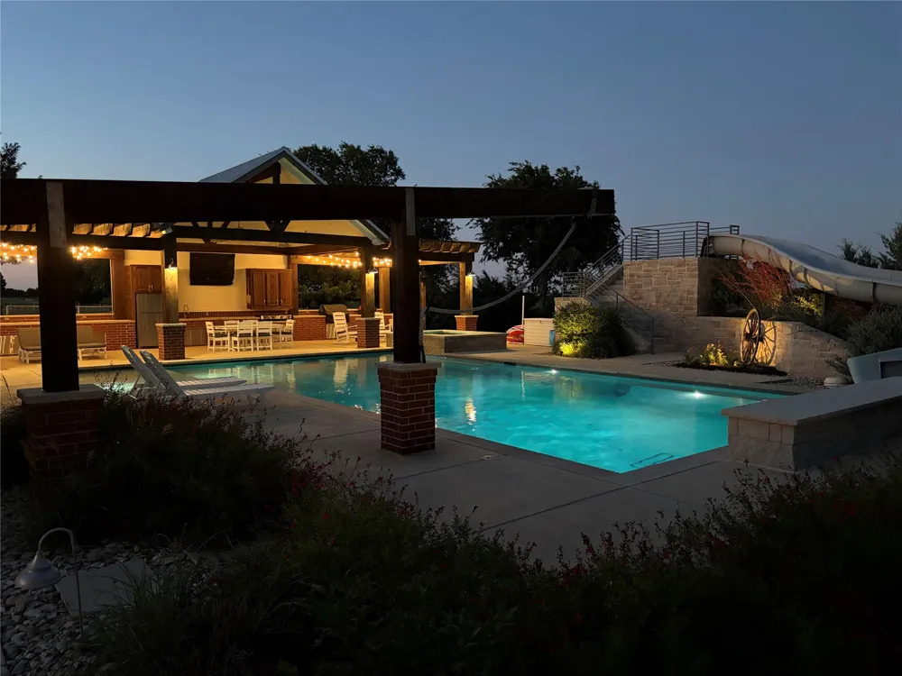 5217 W Fm 922 Valley View, TX 76272
