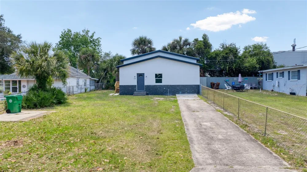 732 AVONDALE AVENUE Daytona Beach, FL 32117