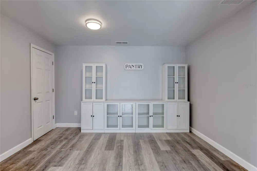 732 AVONDALE AVENUE Daytona Beach, FL 32117