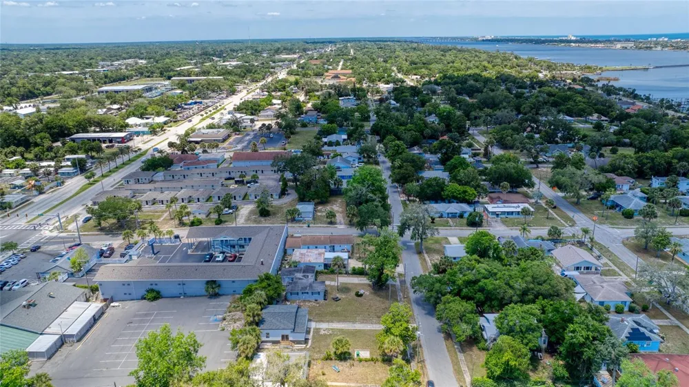 732 AVONDALE AVENUE Daytona Beach, FL 32117