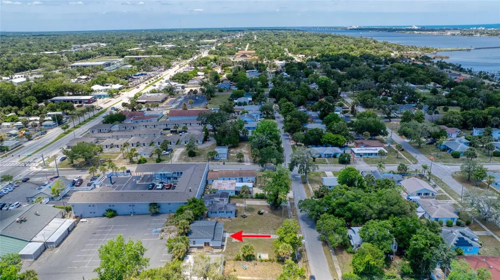 732 AVONDALE AVENUE Daytona Beach, FL 32117