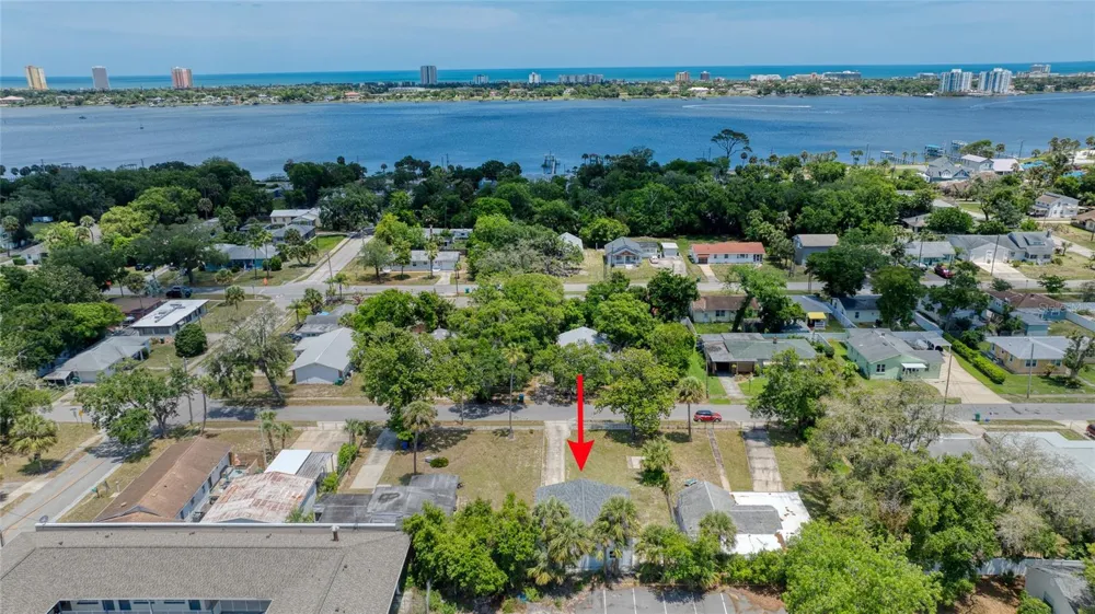 732 AVONDALE AVENUE Daytona Beach, FL 32117
