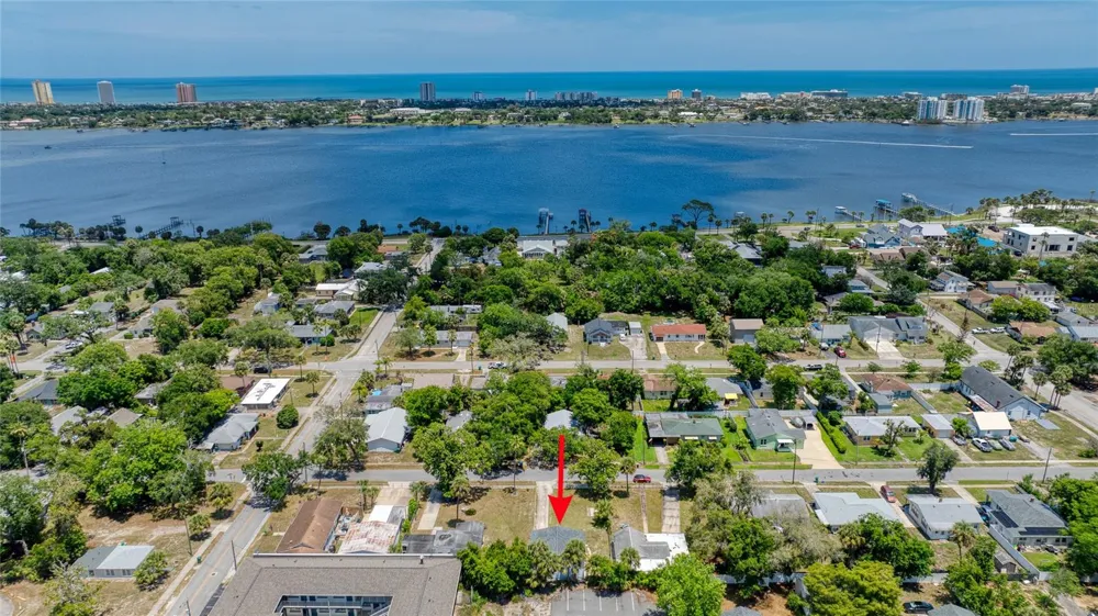 732 AVONDALE AVENUE Daytona Beach, FL 32117