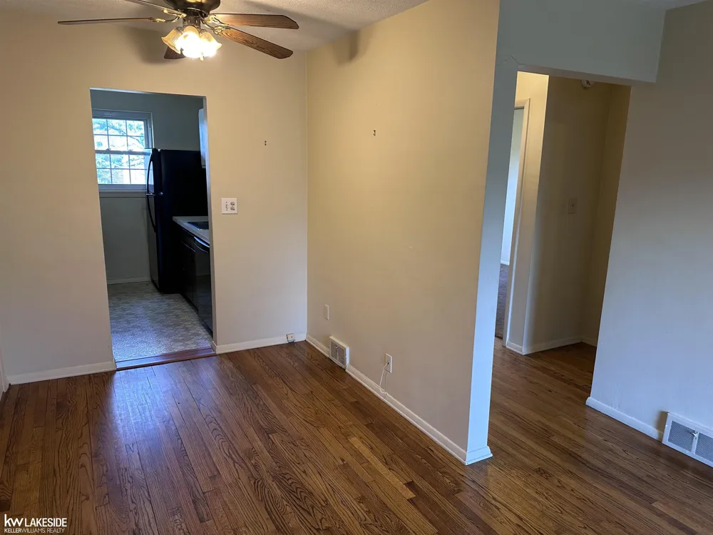 22995 Gary Lane St Clair Shores City, MI 48080