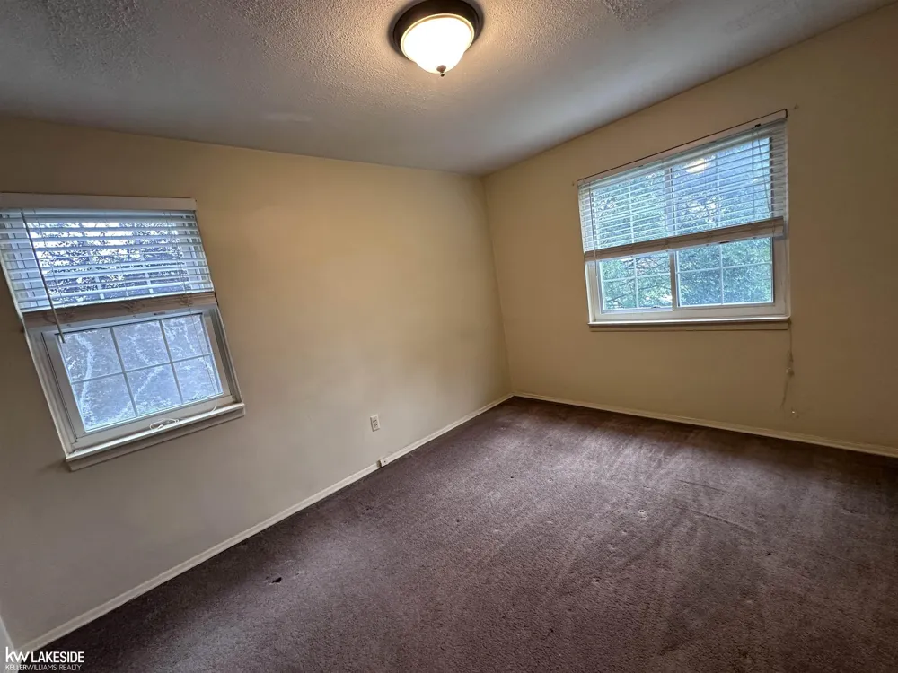 22995 Gary Lane St Clair Shores City, MI 48080