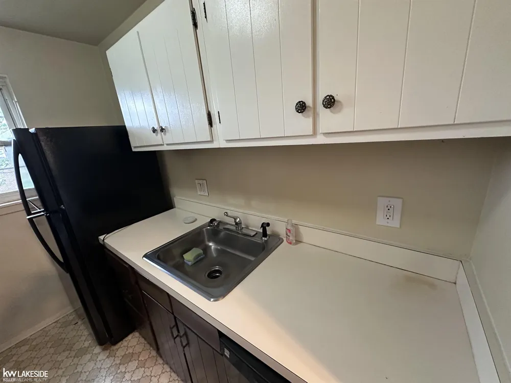 22995 Gary Lane St Clair Shores City, MI 48080