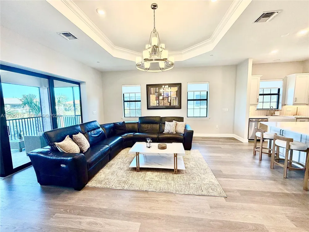 15323 Lucerna #204 Naples, FL 34114