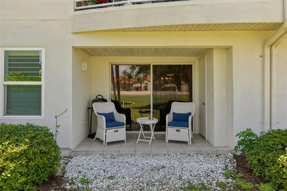 6085 BAHIA DEL MAR BOULEVARD #106 St Petersburg, FL 33715