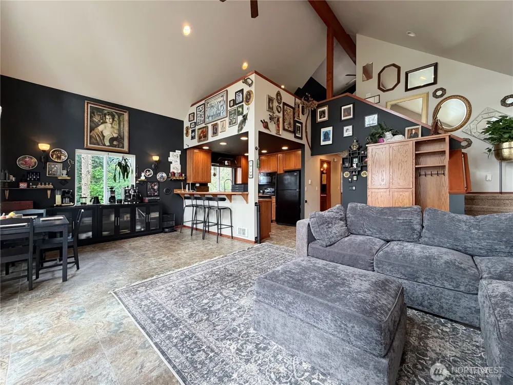 97 B Port Gardner Drive Hat Island, WA 98206