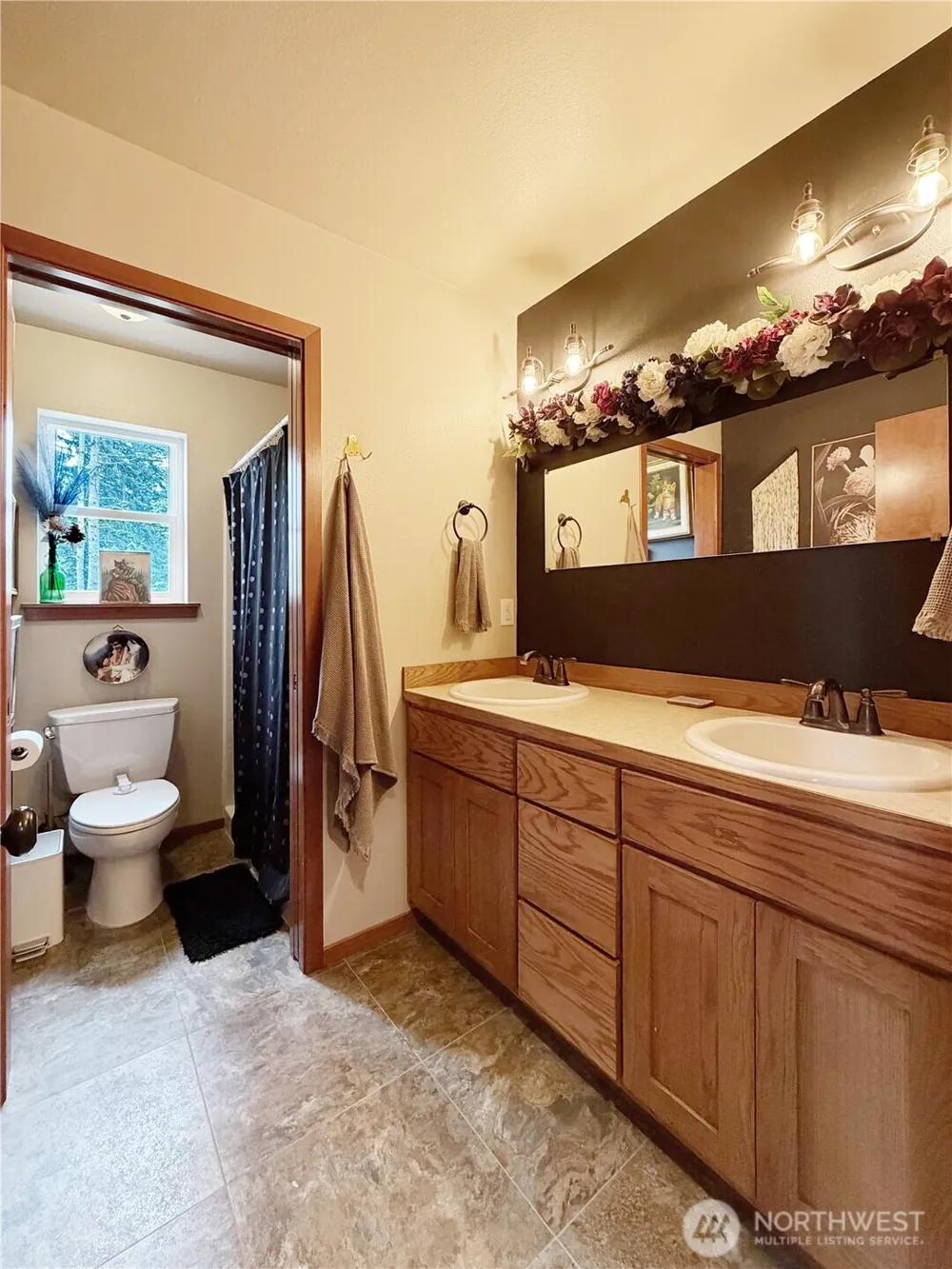 97 B Port Gardner Drive Hat Island, WA 98206