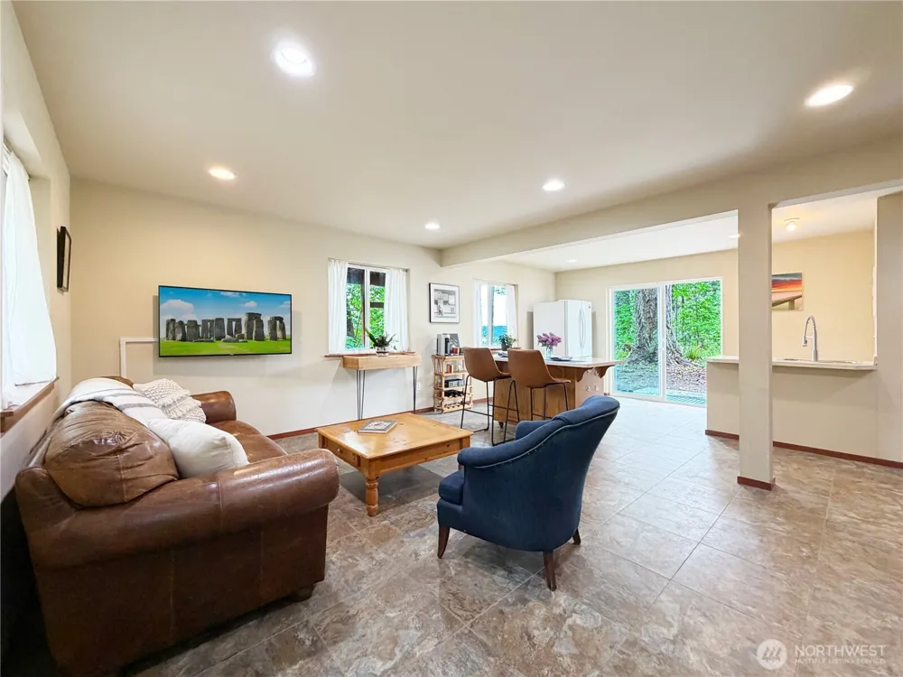 97 B Port Gardner Drive Hat Island, WA 98206