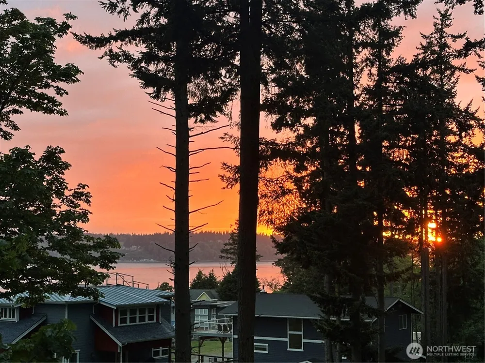 97 B Port Gardner Drive Hat Island, WA 98206