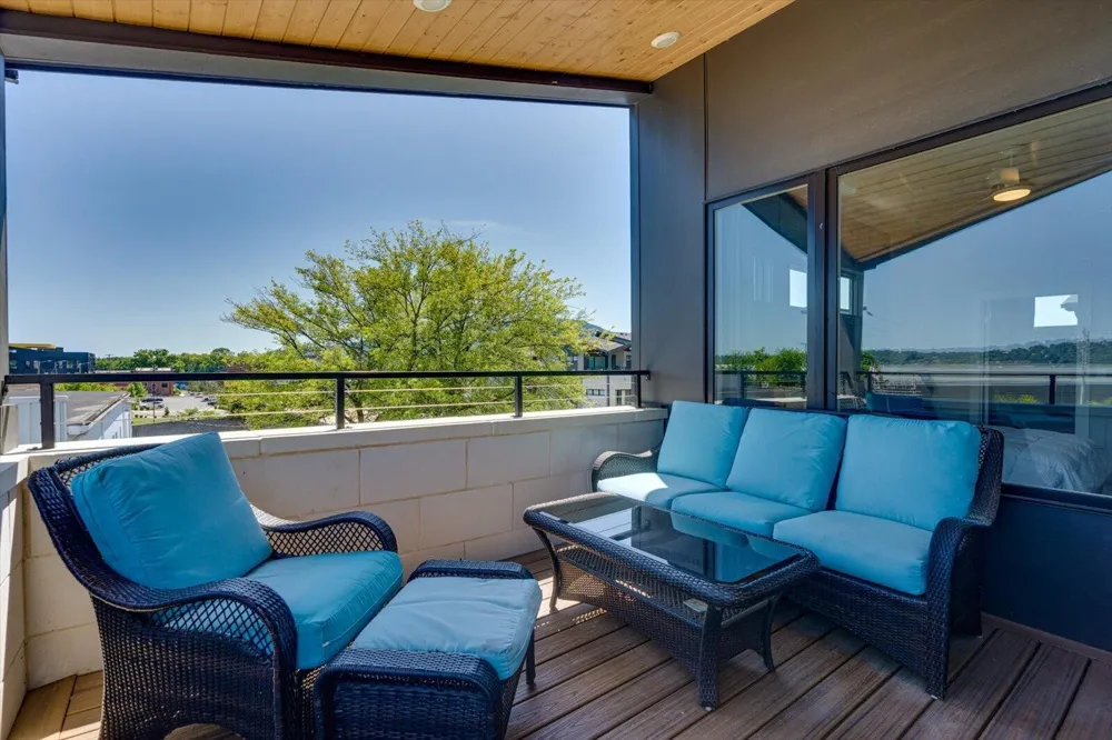 697 Burnside Place Chattanooga, TN 37408