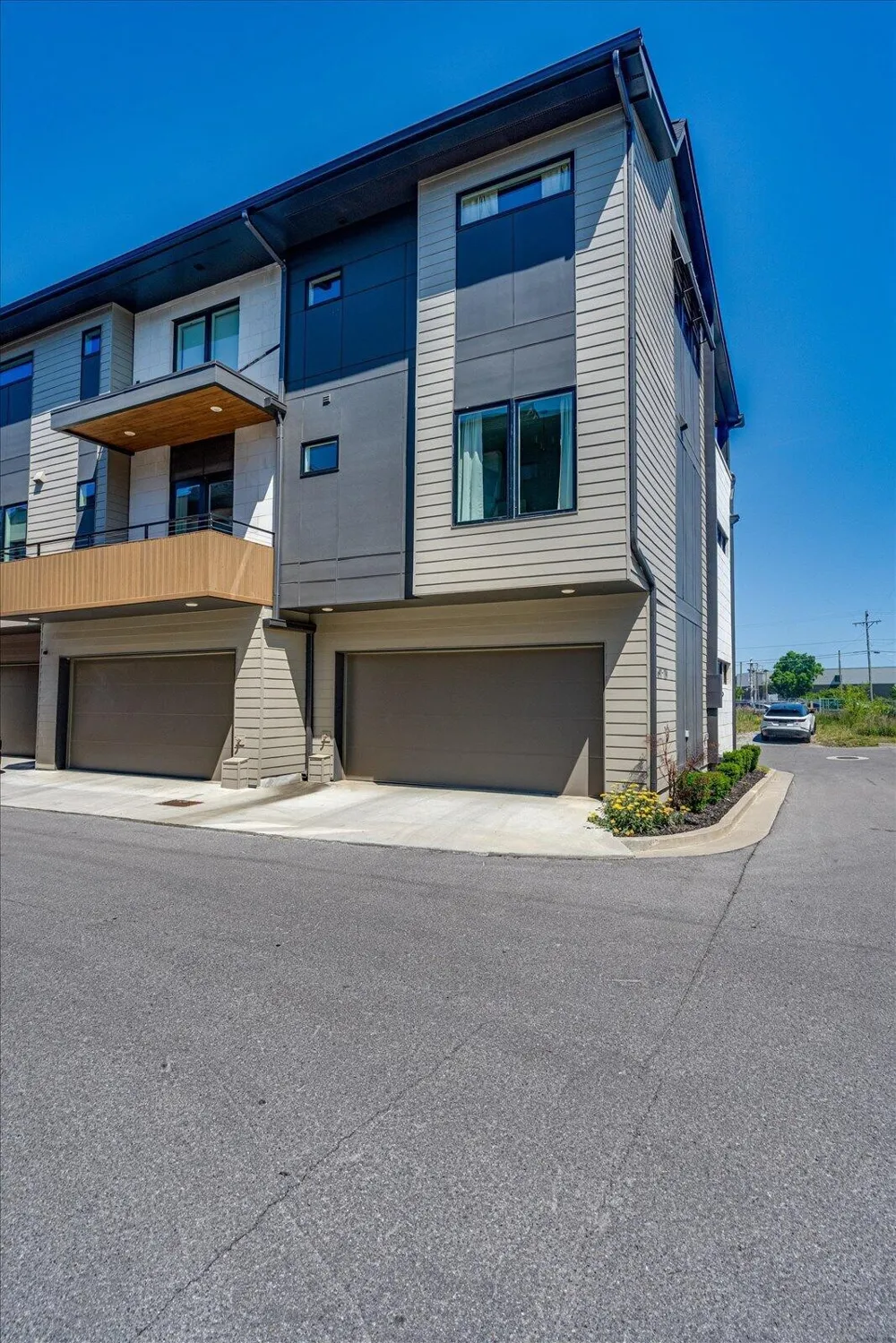 697 Burnside Place Chattanooga, TN 37408