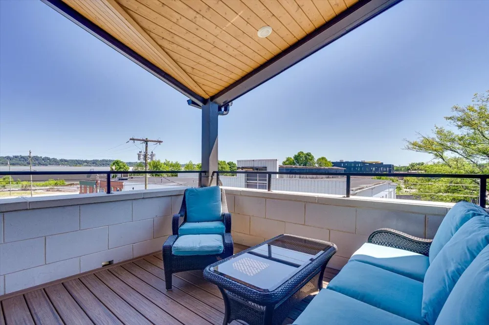 697 Burnside Place Chattanooga, TN 37408