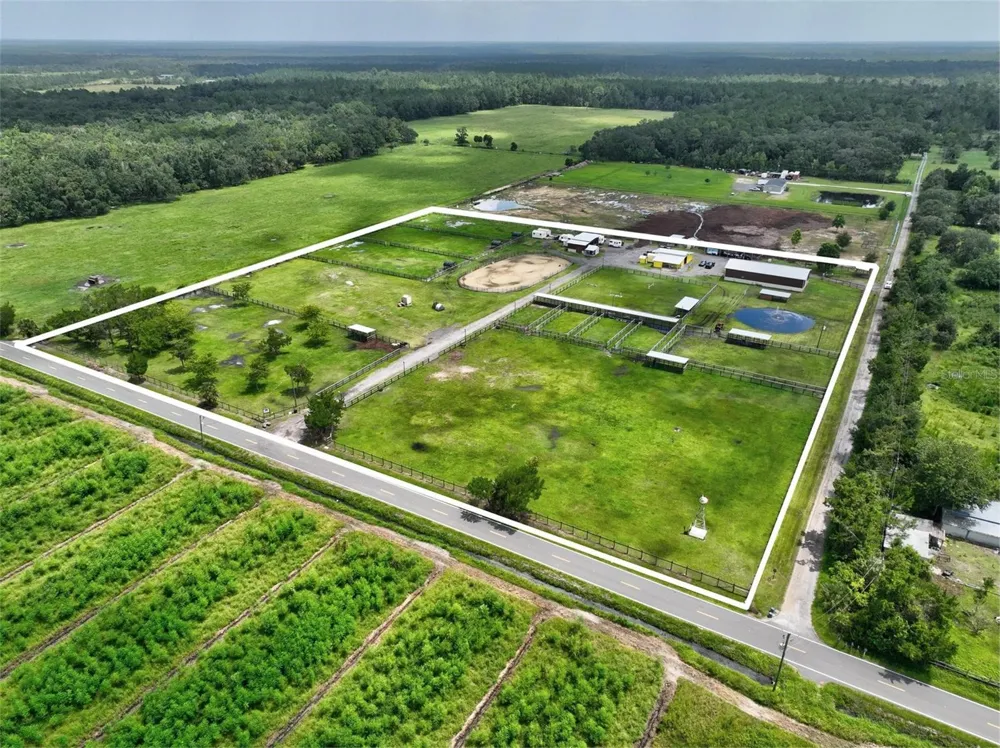 596 E COUNTY ROAD 90 Bunnell, FL 32110