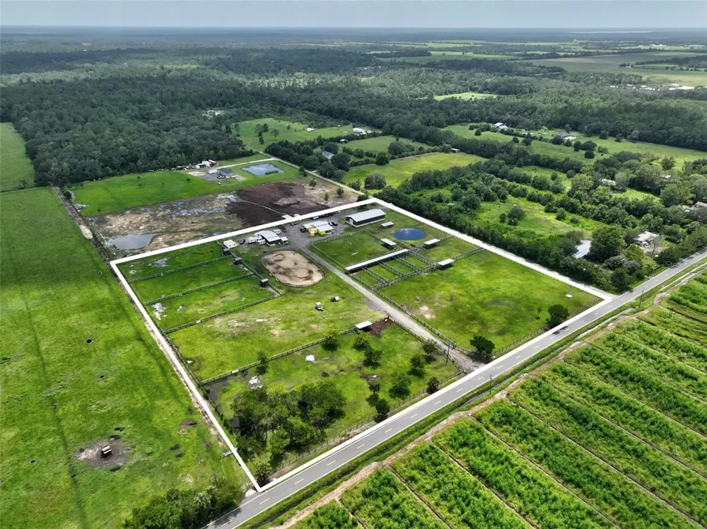 596 E COUNTY ROAD 90 Bunnell, FL 32110