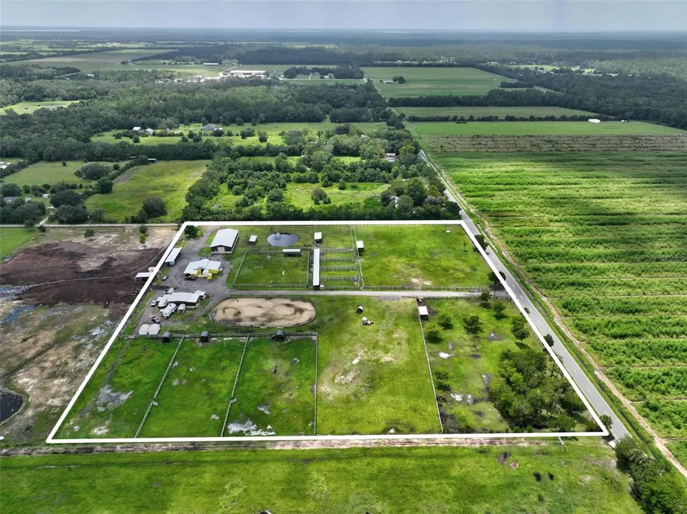 596 E COUNTY ROAD 90 Bunnell, FL 32110