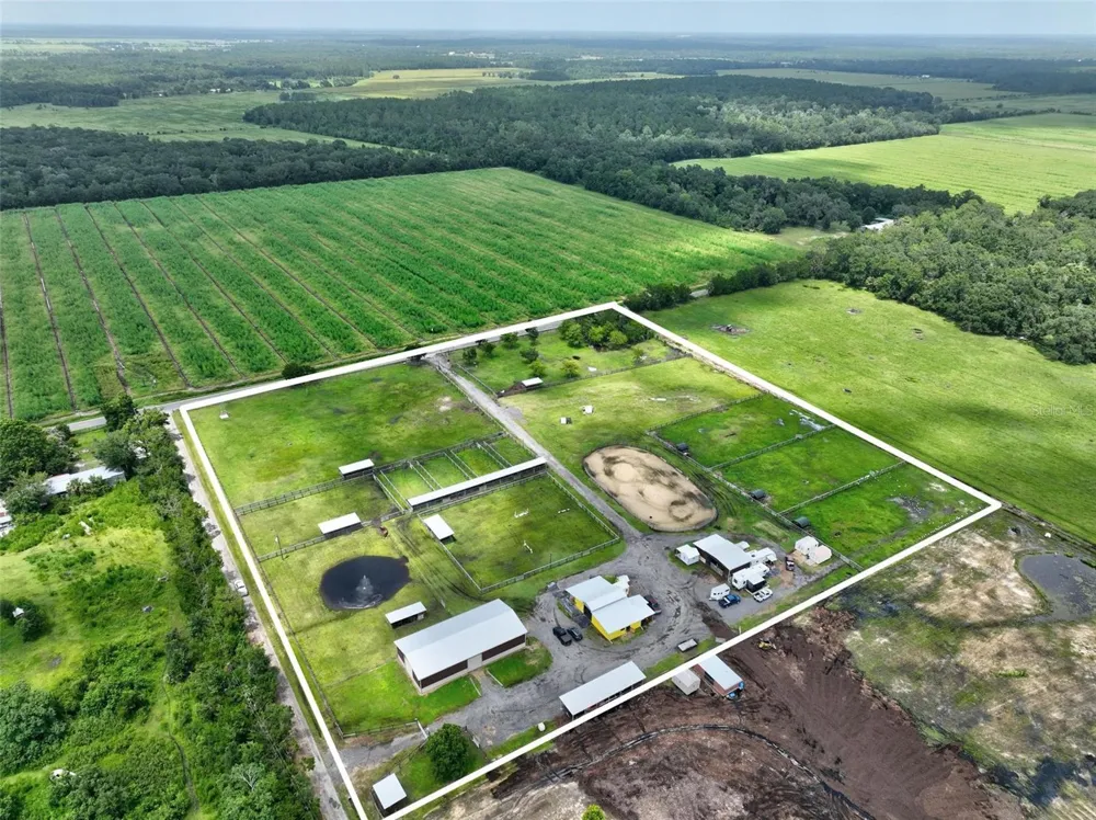 596 E COUNTY ROAD 90 Bunnell, FL 32110