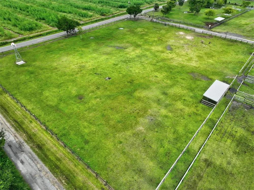 596 E COUNTY ROAD 90 Bunnell, FL 32110