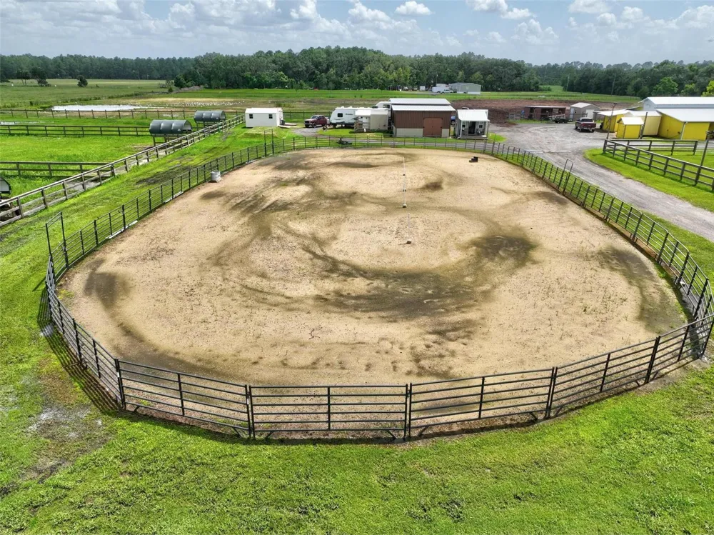 596 E COUNTY ROAD 90 Bunnell, FL 32110