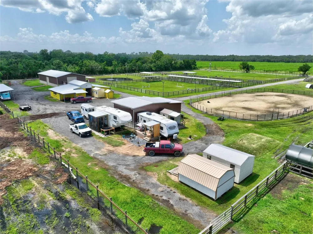 596 E COUNTY ROAD 90 Bunnell, FL 32110