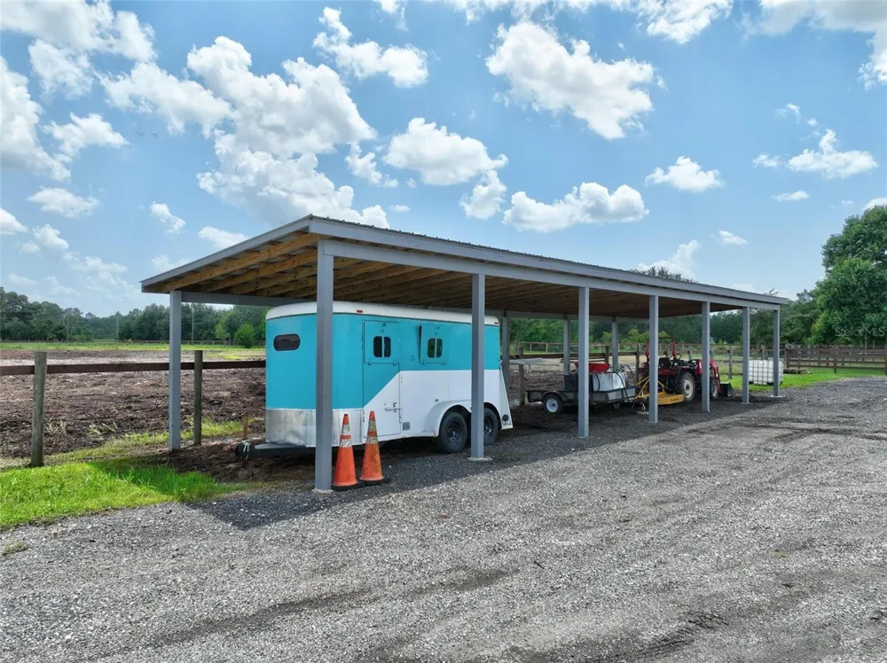 596 E COUNTY ROAD 90 Bunnell, FL 32110