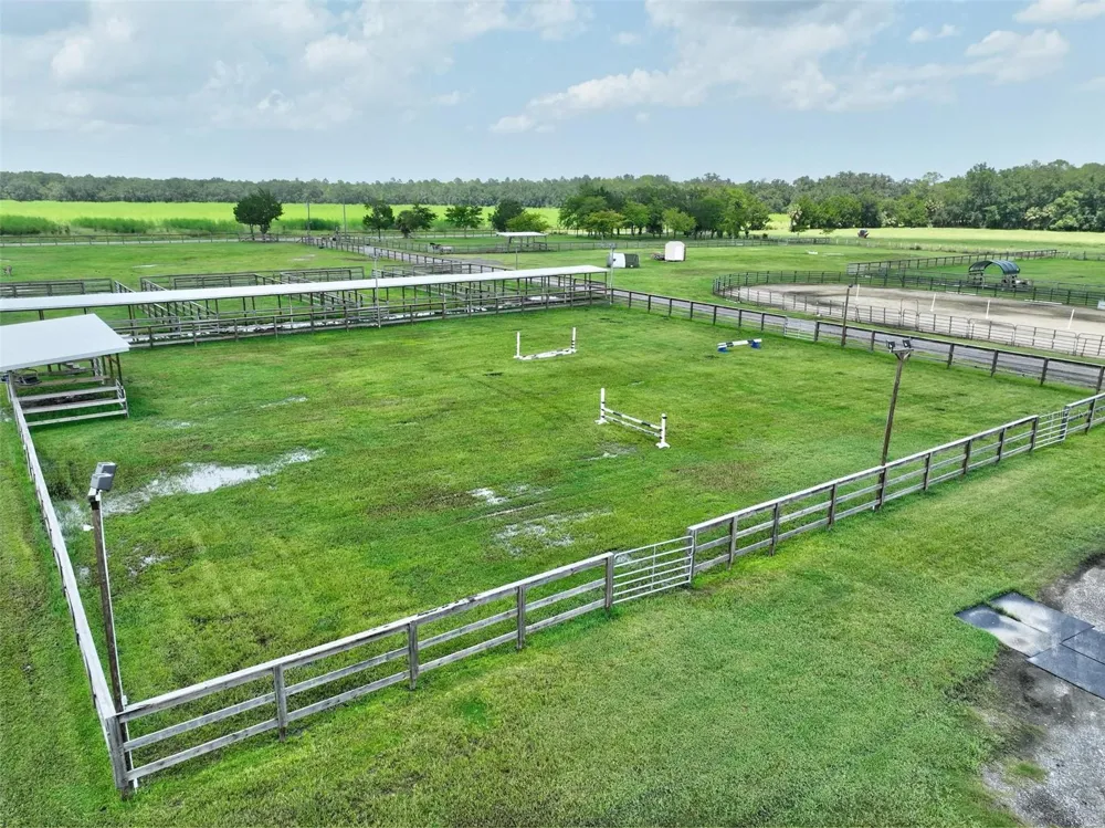 596 E COUNTY ROAD 90 Bunnell, FL 32110