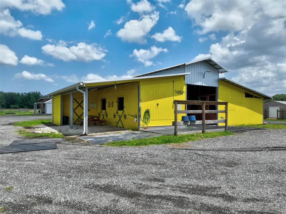 596 E COUNTY ROAD 90 Bunnell, FL 32110