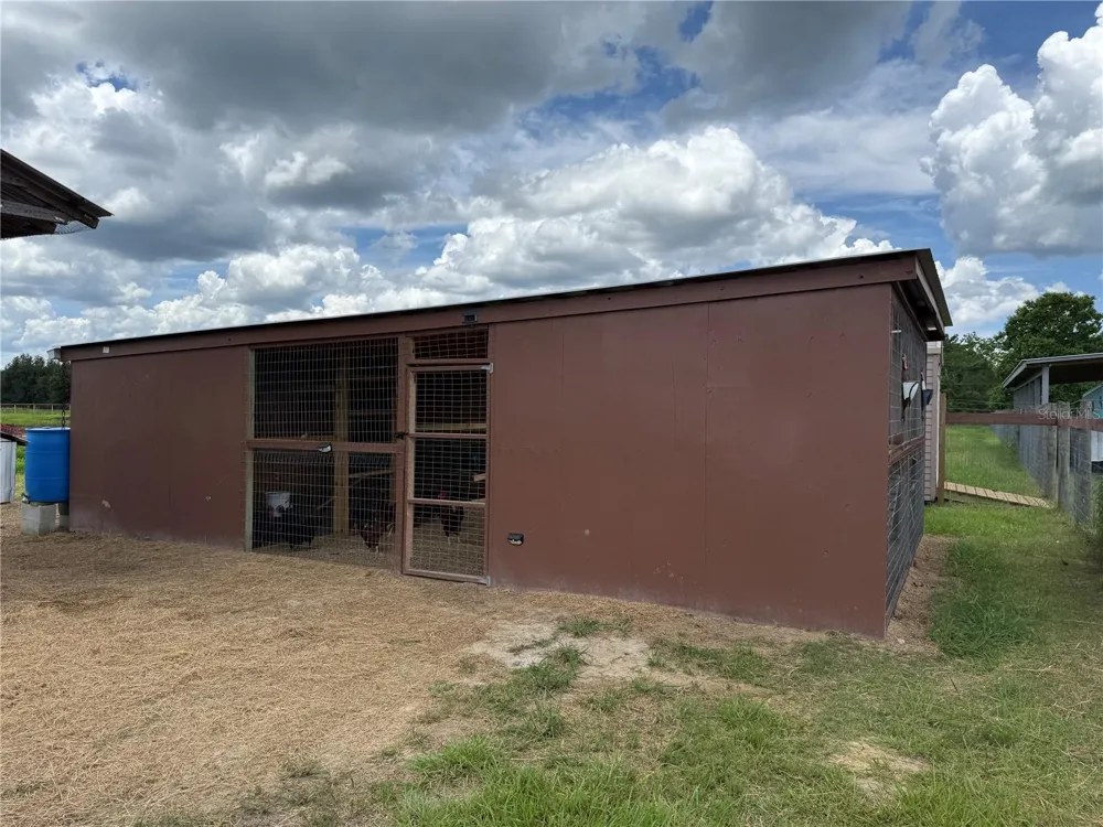 596 E COUNTY ROAD 90 Bunnell, FL 32110