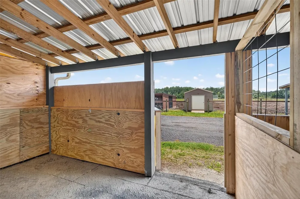 596 E COUNTY ROAD 90 Bunnell, FL 32110