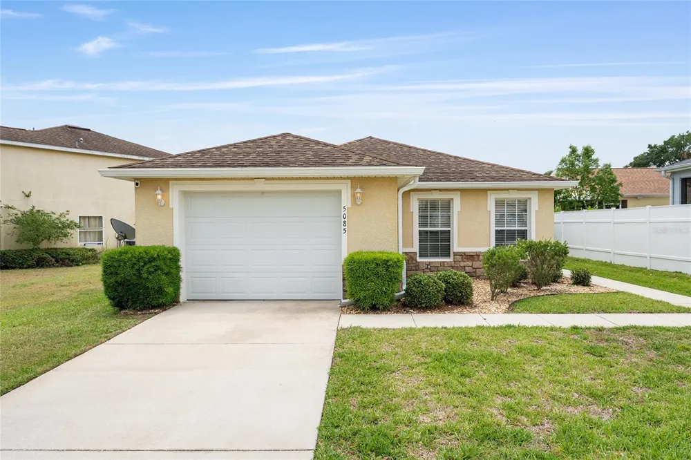 5085 NE 122ND BOULEVARD Oxford, FL 34484