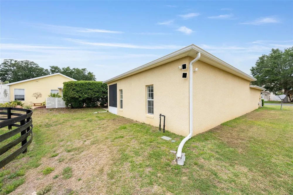 5085 NE 122ND BOULEVARD Oxford, FL 34484