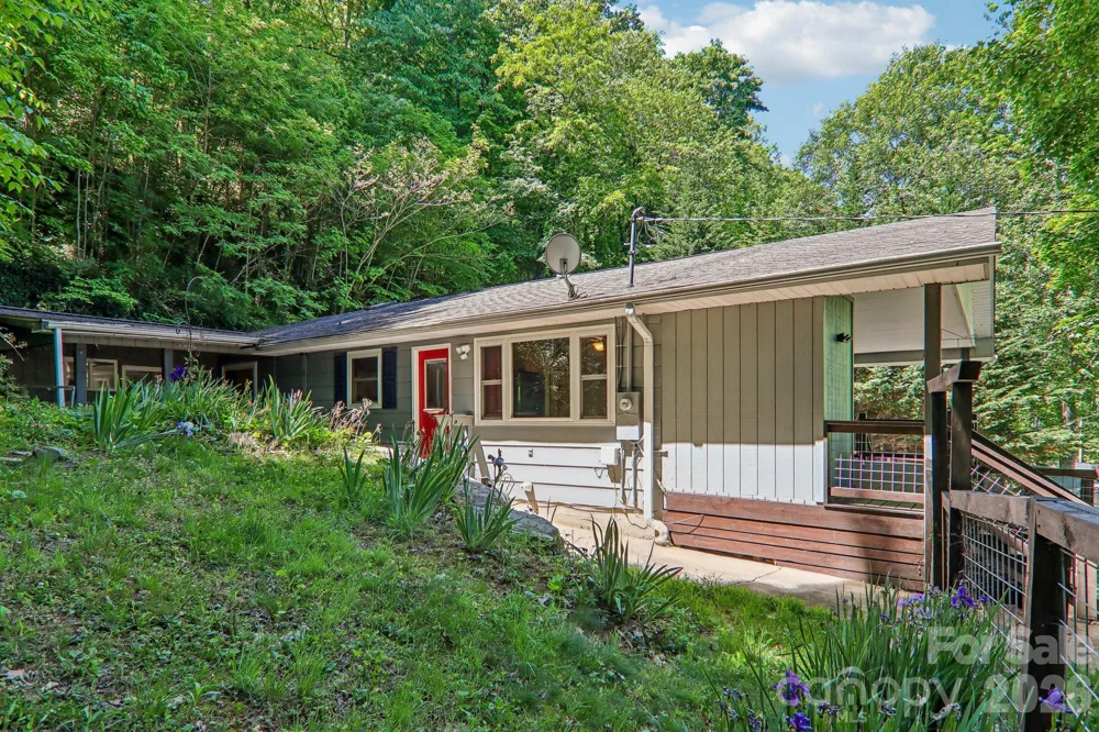 224 Highlands Loop Maggie Valley, NC 28751
