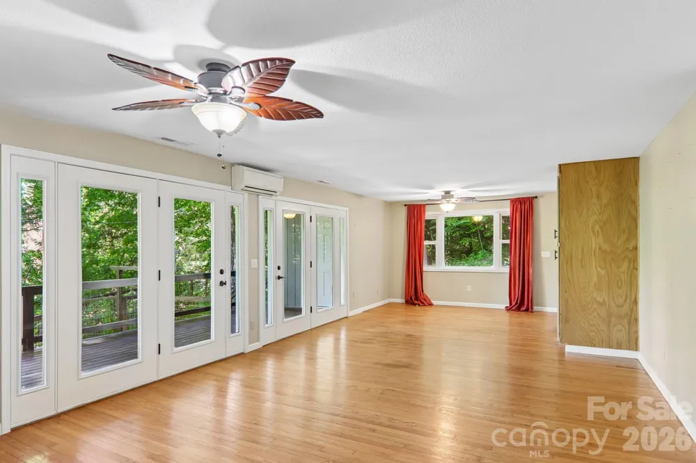 224 Highlands Loop Maggie Valley, NC 28751