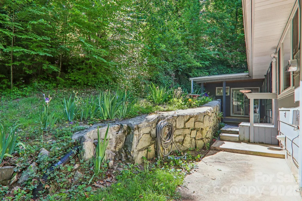 224 Highlands Loop Maggie Valley, NC 28751