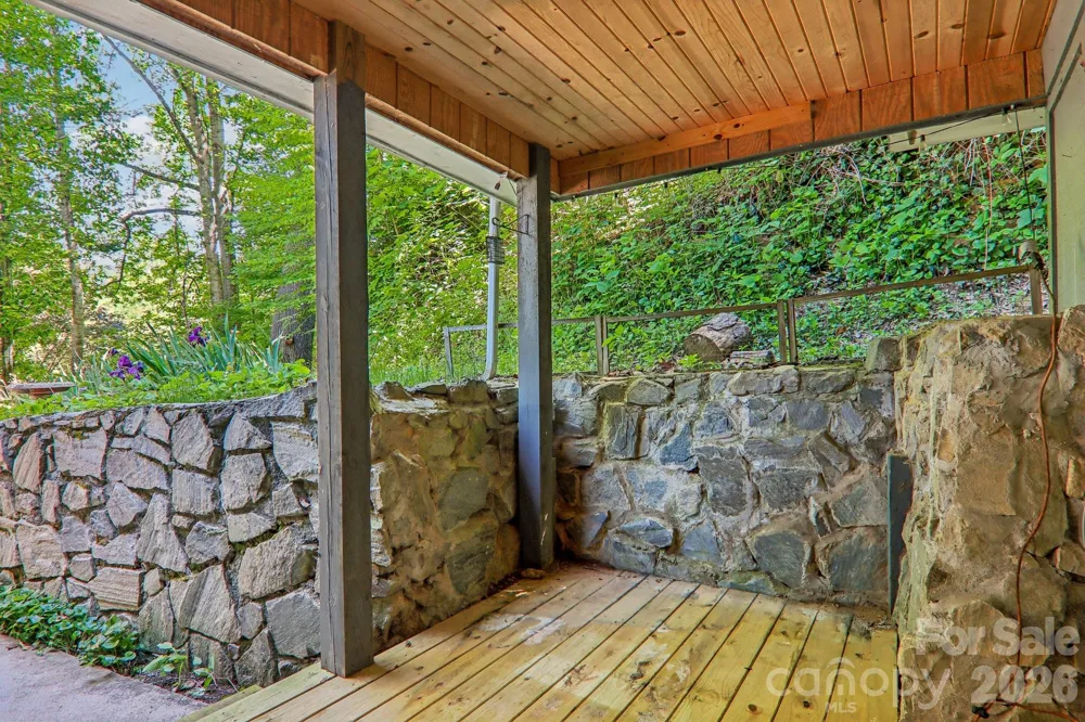224 Highlands Loop Maggie Valley, NC 28751