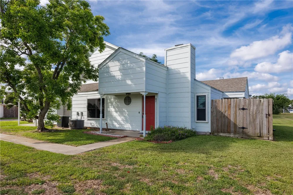7252 The Mansions Drive #D-2 Corpus Christi, TX 78414