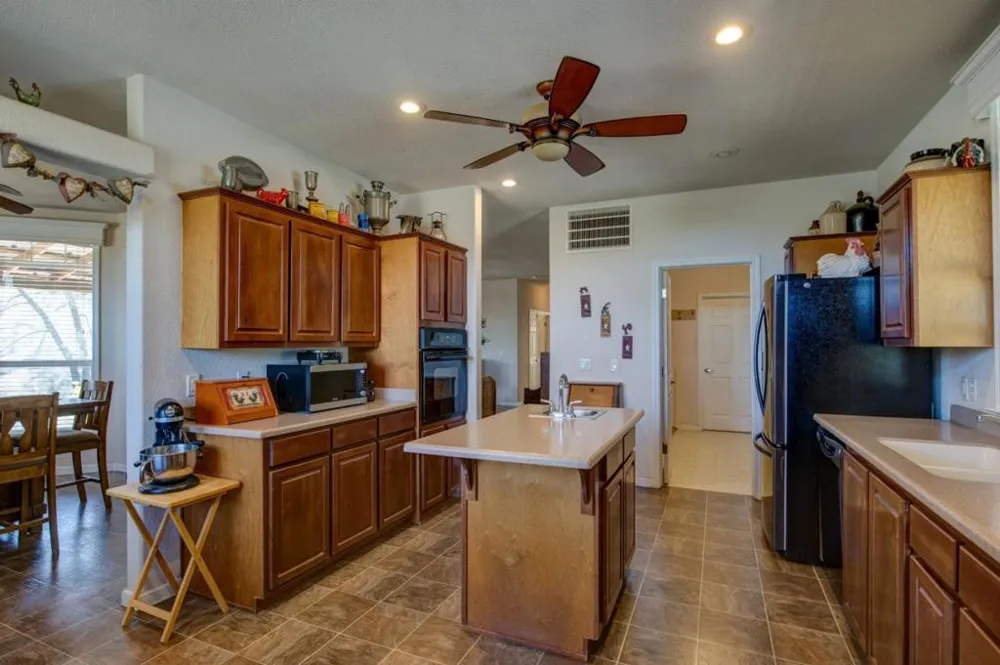 17997 Del Puerto Canyon Road Patterson, CA 95363
