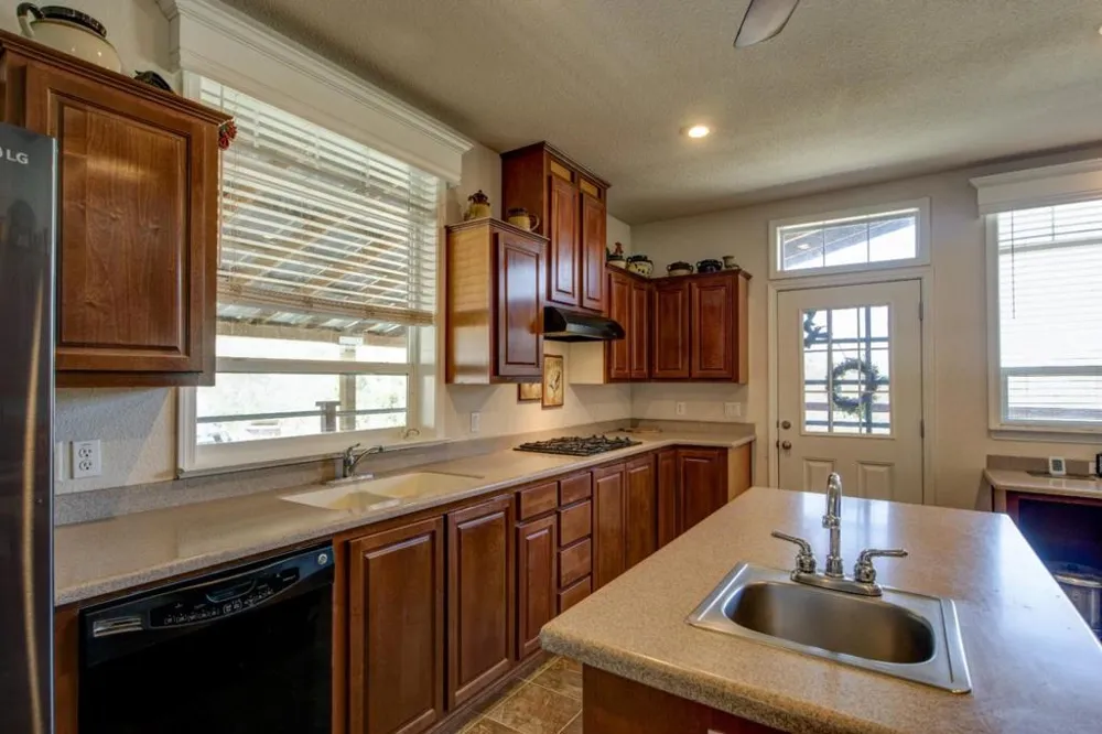 17997 Del Puerto Canyon Road Patterson, CA 95363