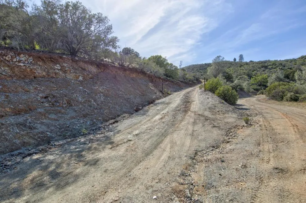 17997 Del Puerto Canyon Road Patterson, CA 95363