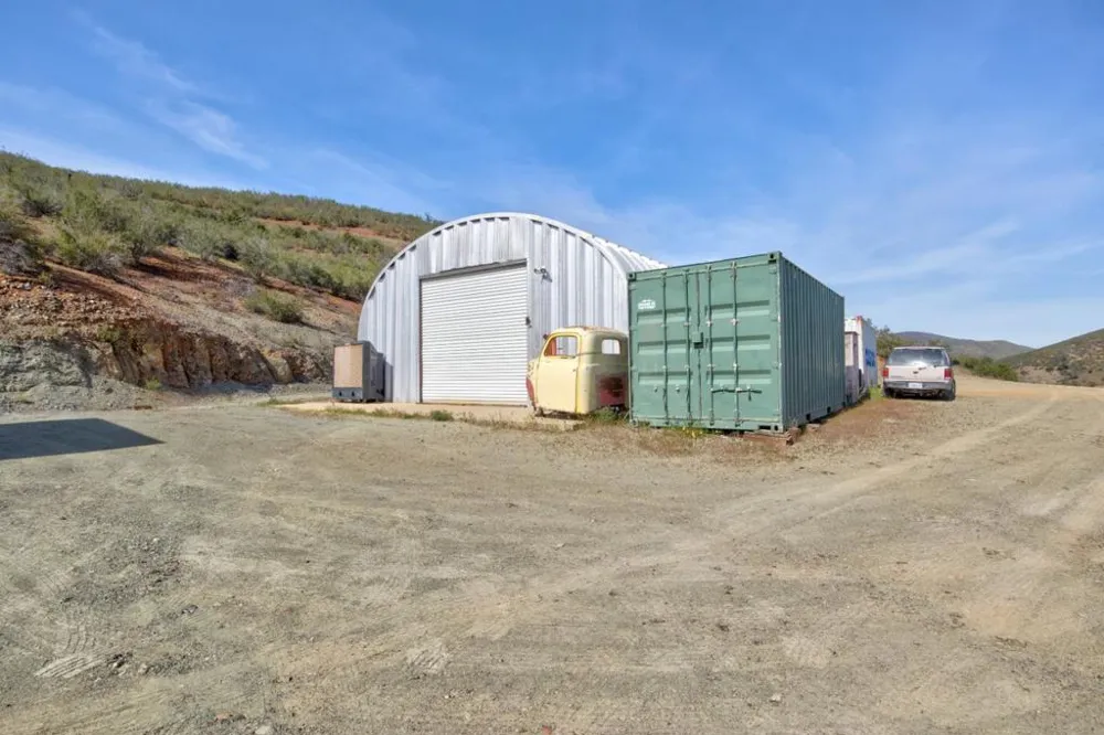 17997 Del Puerto Canyon Road Patterson, CA 95363