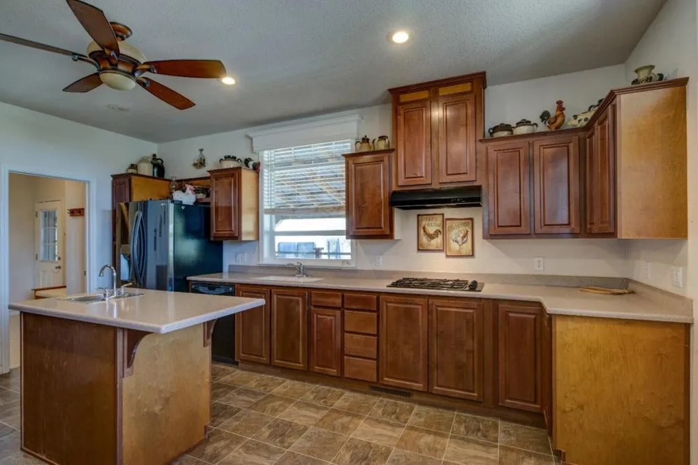 17997 Del Puerto Canyon Road Patterson, CA 95363