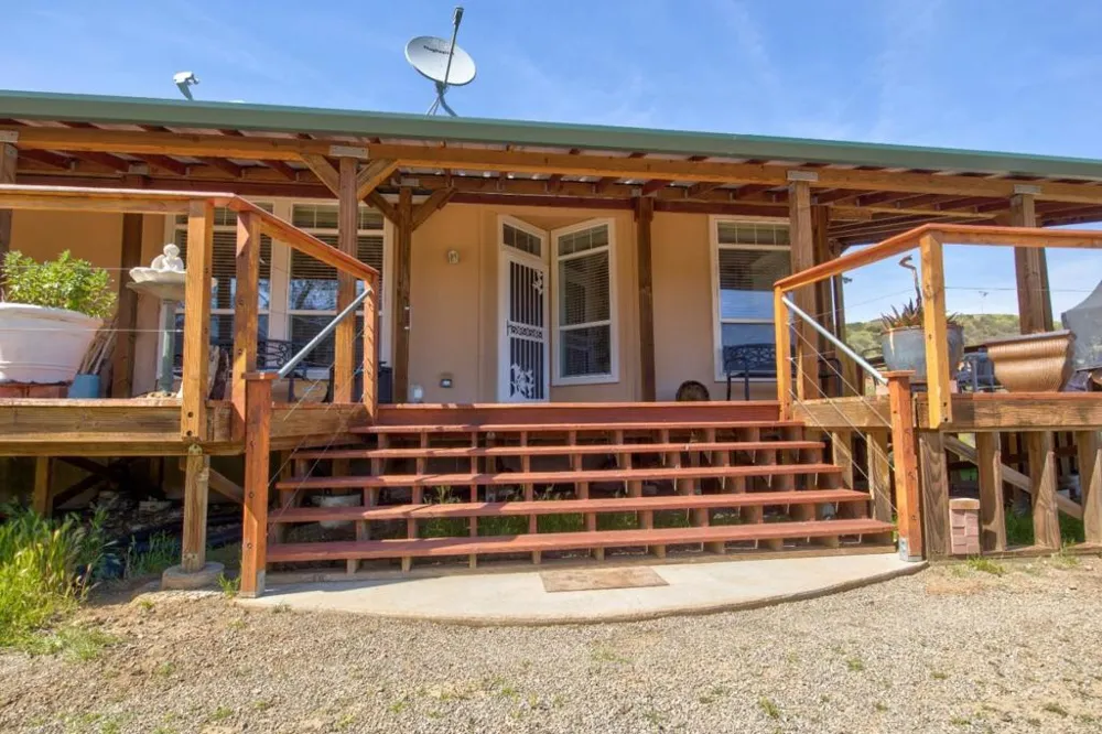 17997 Del Puerto Canyon Road Patterson, CA 95363