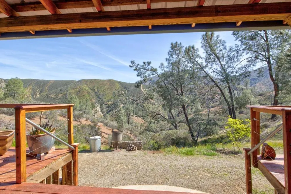 17997 Del Puerto Canyon Road Patterson, CA 95363
