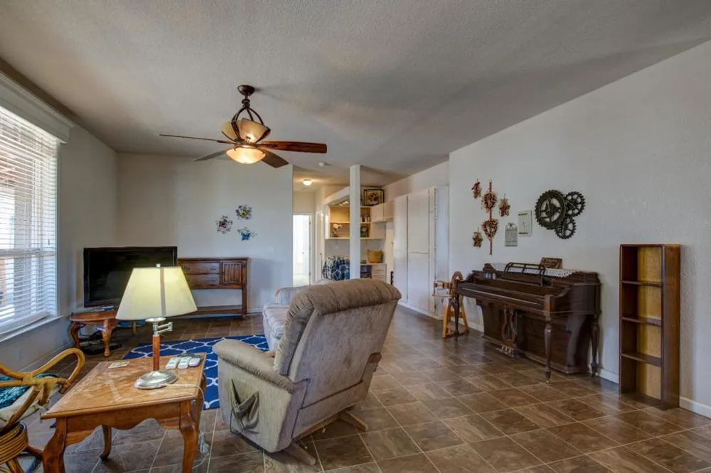 17997 Del Puerto Canyon Road Patterson, CA 95363