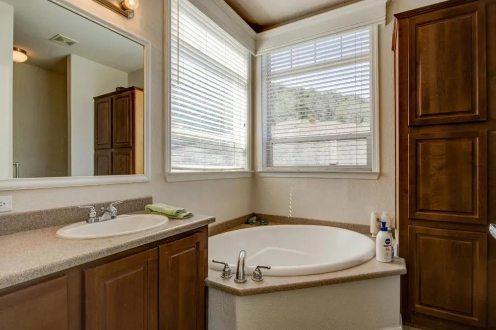 17997 Del Puerto Canyon Road Patterson, CA 95363